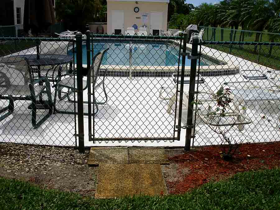 Fairway Gardens Gate to Community Pool